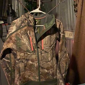 Camo scent repellent jacket